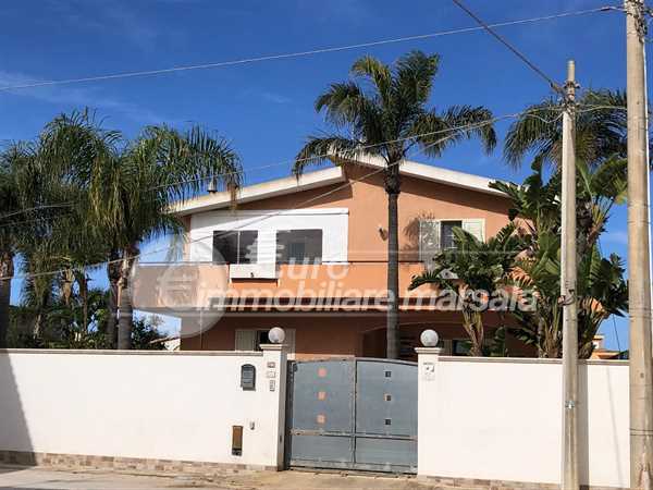 Vende villa indipendente con terreno